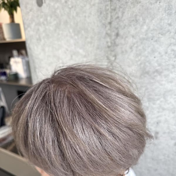 本格的な脱白髪染め/白髪ぼかし/シルバーヘア