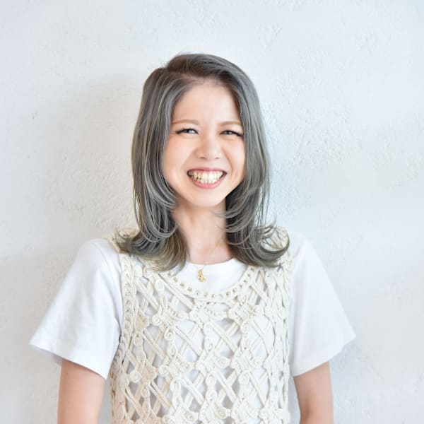 Amily hair salon ひたち野うしく店【アミリーヘアーサロン ヒタチノウシクテン】のスタッフ紹介。根岸 千香