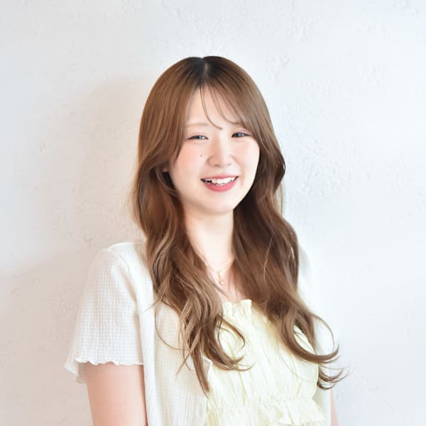 Amily hair salon ひたち野うしく店【アミリーヘアーサロン ヒタチノウシクテン】のスタッフ紹介。小澤 琴乃