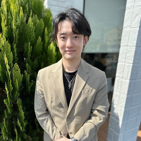 Cut Well's smile&peace 桜井粟殿店【カットウェルズスマイルアンドピースサクライオオドノテン】のスタッフ紹介。TAIGA