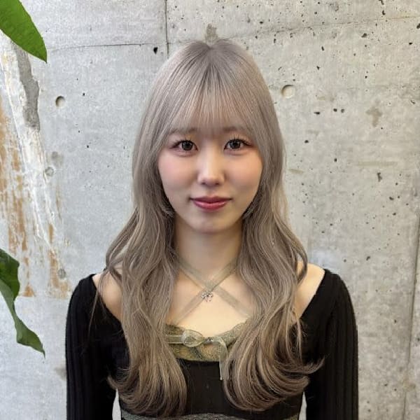 Magico表参道（旧:GARDEN W.【ガーデン ダブル】）【マジコ オモテサンドウ】のスタッフ紹介。西村あかね [表参道駅]