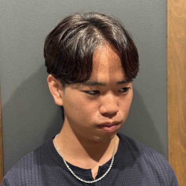 毛流れ フェザーパーマ 刈り上げ