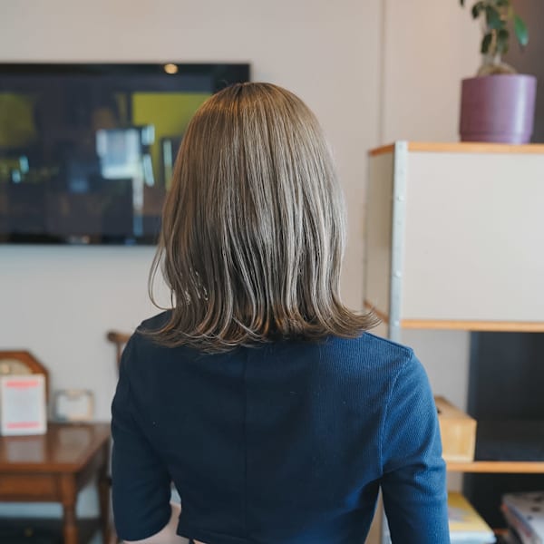 シルバーベージュ