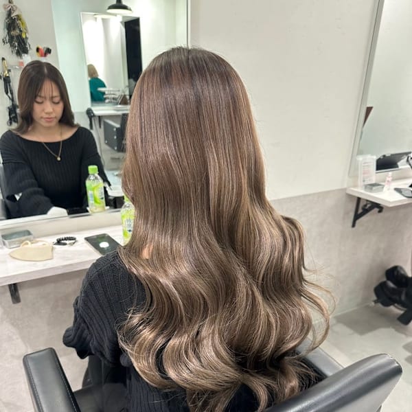 ラフウェーブバレイヤージュ アッシュブラック グレージュカラ