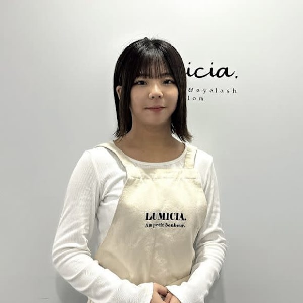 眉毛/アイブロウサロンLUMICIA.-TOKYO-池袋西口店【眉毛専門店】【マユゲアイブロウサロン ルミシアトウキョウ イケブクロニシグチテン マユゲセンモンテン】のスタッフ紹介。ミズキ マユゲ