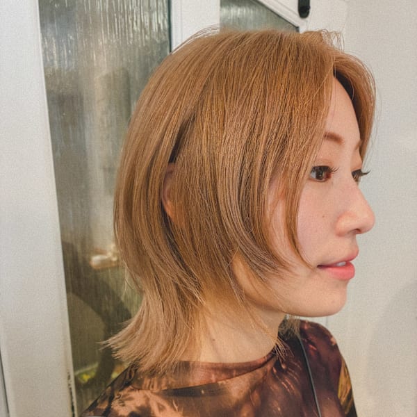 ベージュカラー/ミディアムレイヤー/顔周りレイヤー