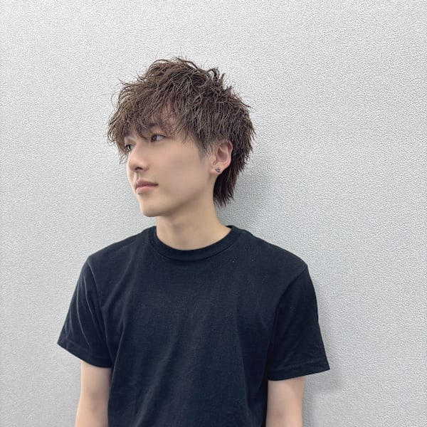 仙台 美容院 siki.salon 髪質改善 完全完結型個室サロン【センダイビヨウインシキサロンカミシツカイゼンカンゼンカンケツガタコシツサロン】のスタッフ紹介。菅野 結人