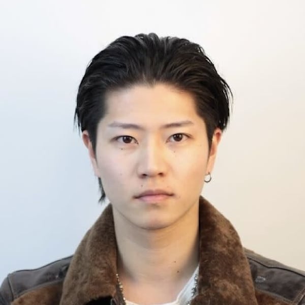 BLUCK Men's hair 渋谷【ブラック メンズヘア シブヤ】【ブラックメンズヘア シブヤ】のスタッフ紹介。荒木 良太