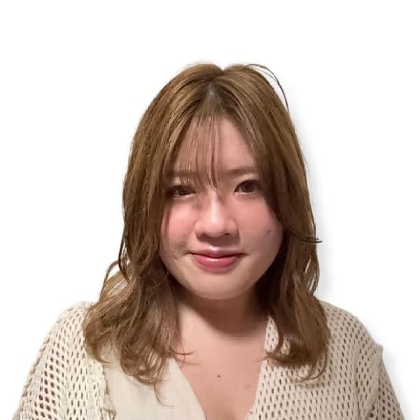 アイブロウサロン i'm 天王寺店【眉毛専門店】【アイブロウサロン アイム テンノウジテン マユゲセンモンテン】のスタッフ紹介。ミズキ 