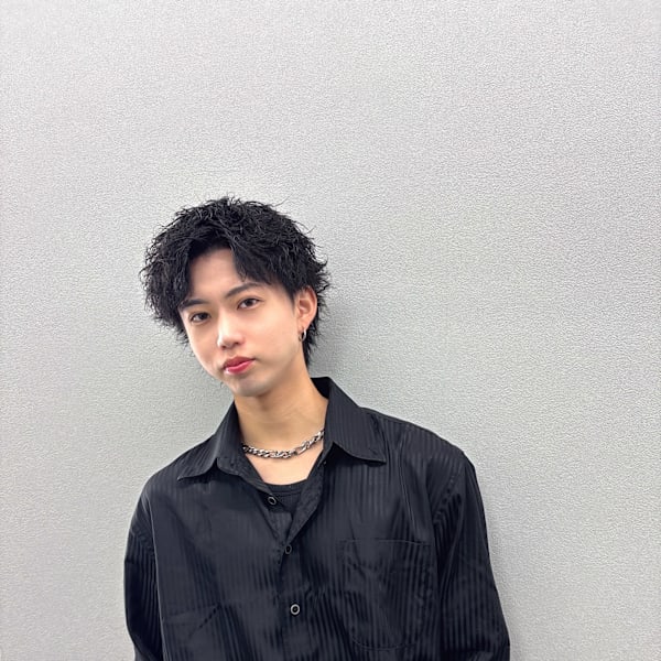 仙台 美容院 siki.salon 髪質改善 完全完結型個室サロン【センダイビヨウインシキサロンカミシツカイゼンカンゼンカンケツガタコシツサロン】のスタッフ紹介。武田 一馬