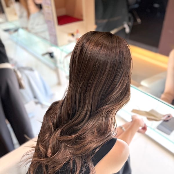 ハイライトベージュ/レイヤーカット/アッシュベージュ/巻き髪