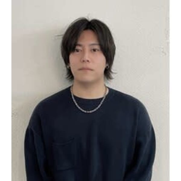 Agu hair parfait 奈良駅前店【アグ ヘアー パルフェ】【アグ ヘアー パルフェ ナラエキマエテン】のスタッフ紹介。坂井太哉