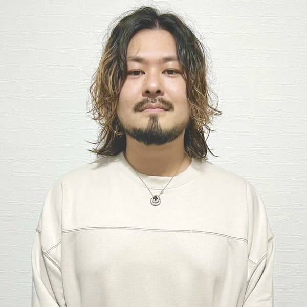 MEN'S HAIR B-8 宇都宮【メンズ ヘア ビーエイト】【メンズヘアー ビーエイト ウツノミヤ】のスタッフ紹介。佐藤 一希