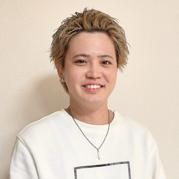 MEN'S HAIR B-8 宇都宮【メンズ ヘア ビーエイト】【メンズヘアー ビーエイト ウツノミヤ】のスタッフ紹介。阿久津 優斗