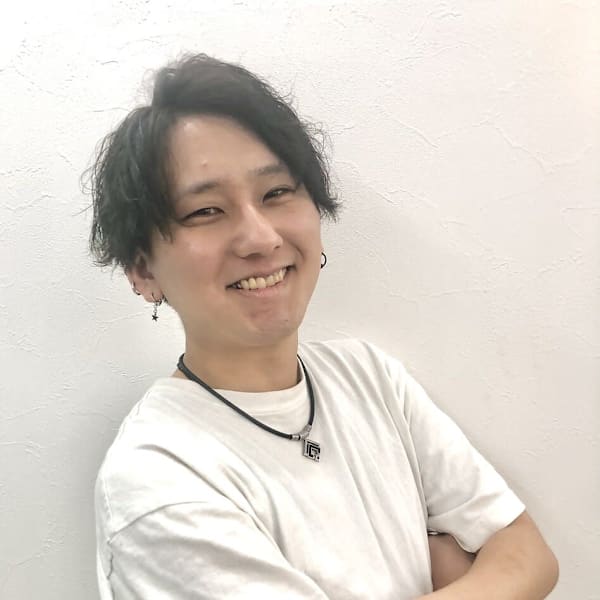 全席個室型美容室Roi【ロイ】西千葉駅前店【ロイ ニシチバマエテン】のスタッフ紹介。大和久 翔