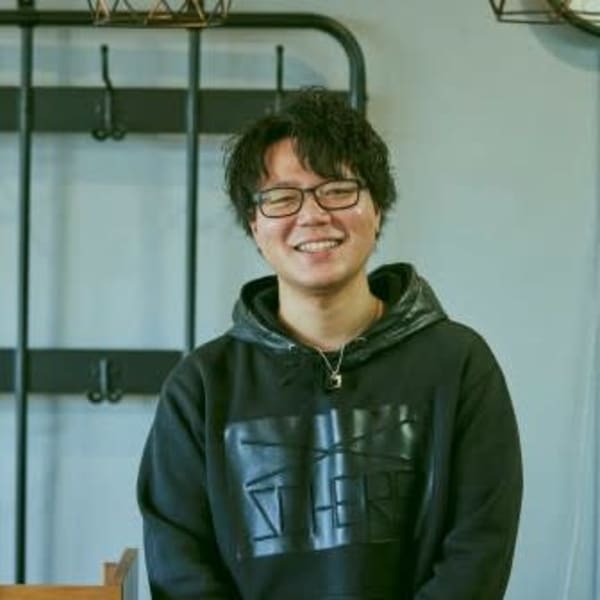 SKY FIELD HAIR【スカイフィールドヘアー】のスタッフ紹介。吉田 翔
