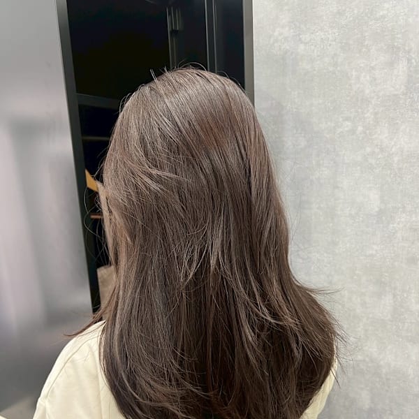 アッシュグレージュ|ROW 川崎