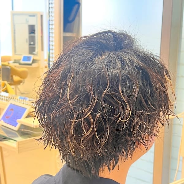 ハイライト×無造作スパイラルパーマ