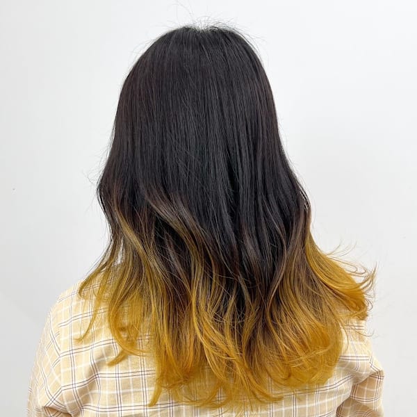 イエローグラデーションカラー