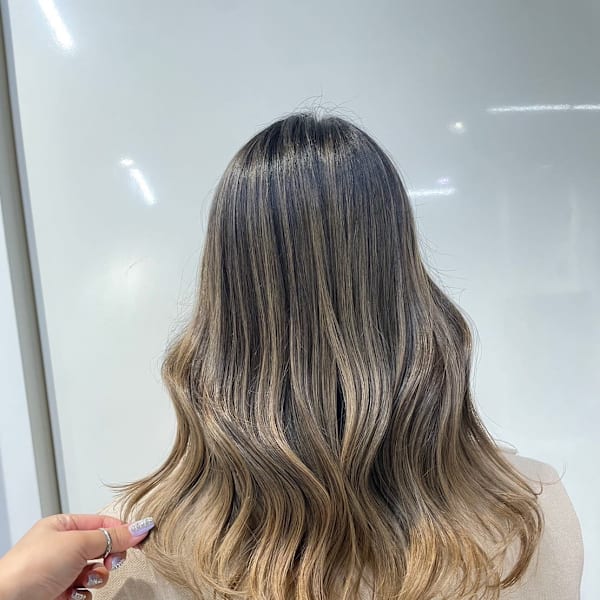 ナチュラルバレイヤージュ