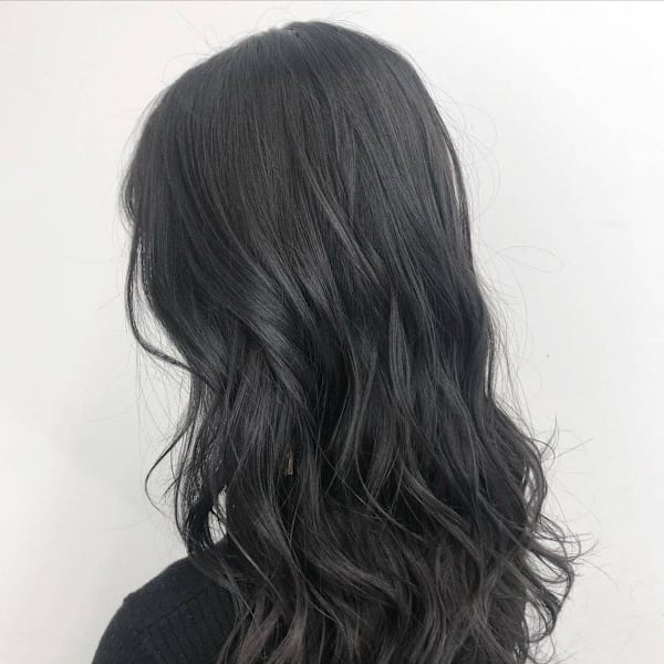 ダークグレージュ