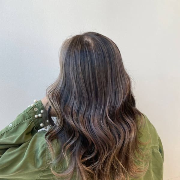 グレージュグラデーションカラー