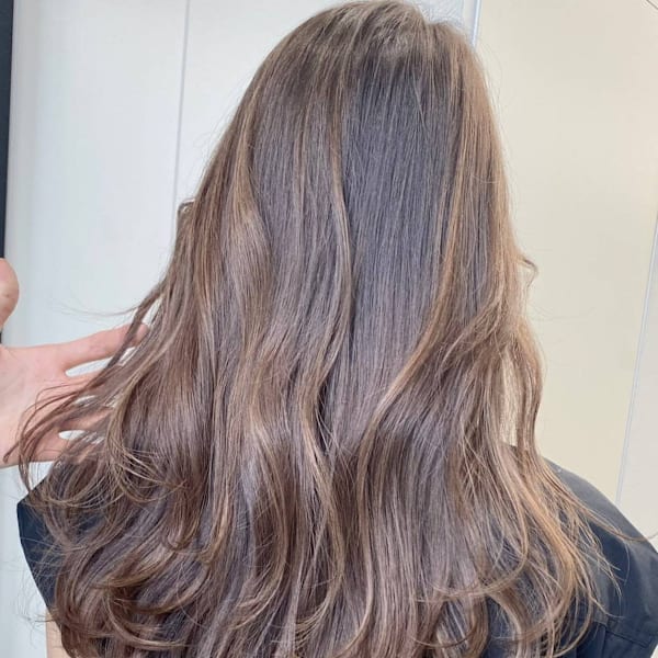 海外風ナチュラルハイライトカラー