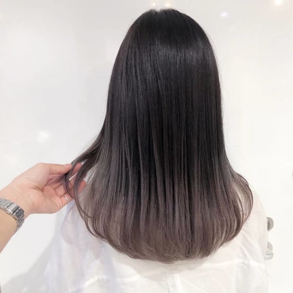 グレージュグラデーションカラー