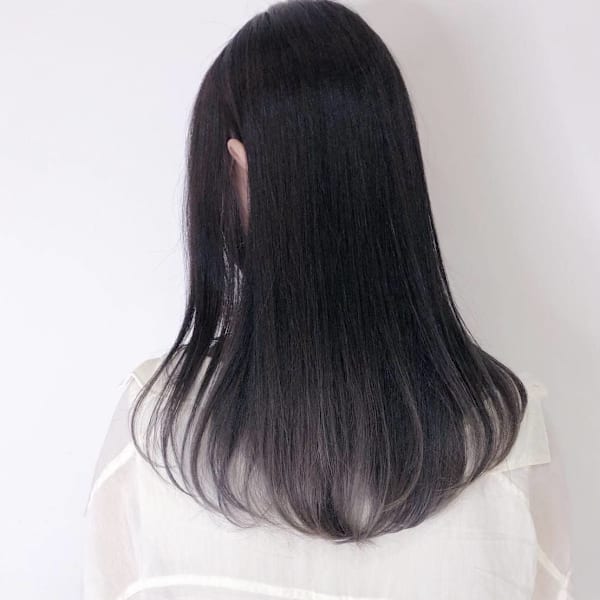 アッシュバイオレットのグラデーションカラー