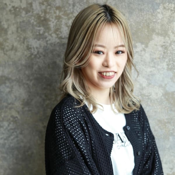 Maison de blue【メゾンド ブルー】のスタッフ紹介。YUI