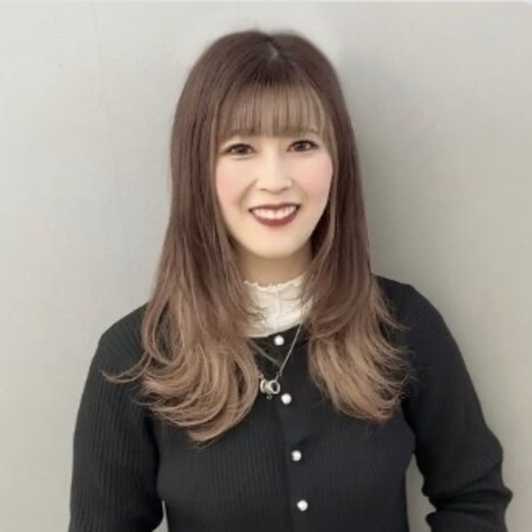 クイーンズゲート昭和パレス店【クイーンズゲートショウワパレステン】のスタッフ紹介。青木 萌華