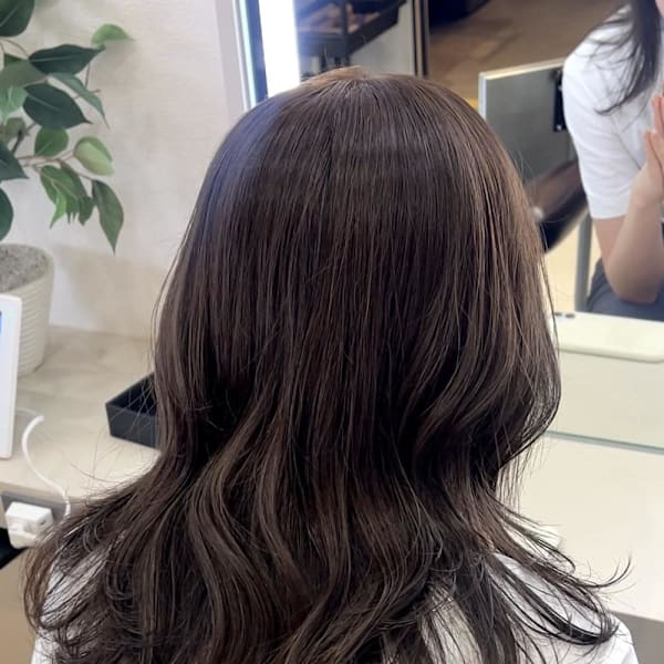 ブリーチなしアッシュブラウン×レイヤーカット|sie by KENJE