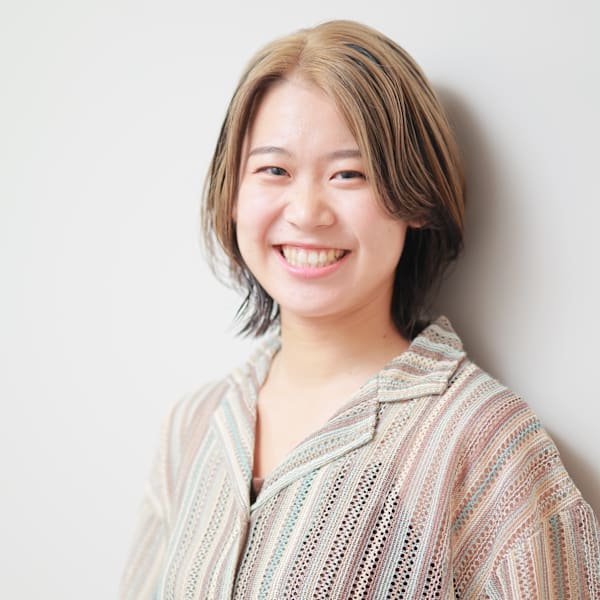 hair salon JILL【ジル】【ヘアーサロン ジル】のスタッフ紹介。吉永 美里