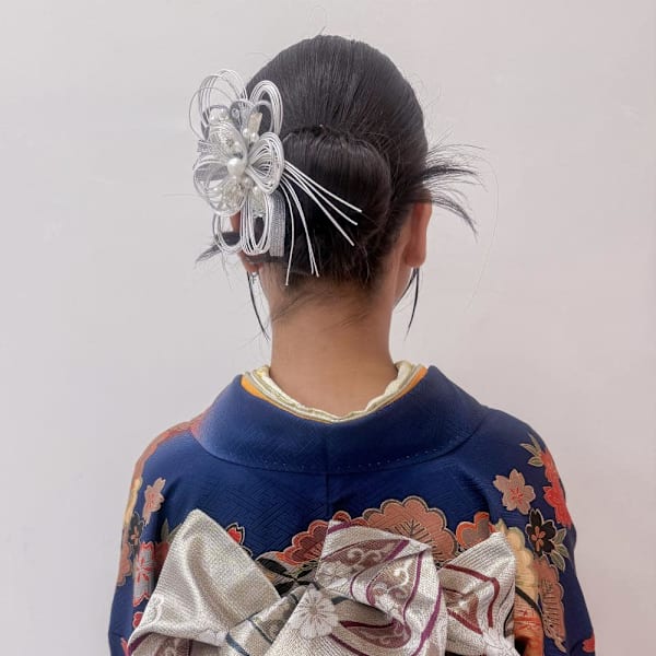 和装に映える、人気のカチモリアレンジ