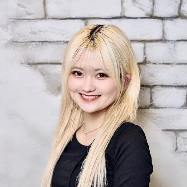 Sette 自由が丘【セッテジユウガオカ】のスタッフ紹介。REINA