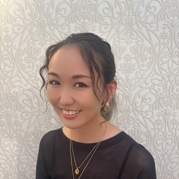 Queens’s gate RITZ店～クイーンズゲート～【クイーンズゲート リッツテン】のスタッフ紹介。鳥山 早苗