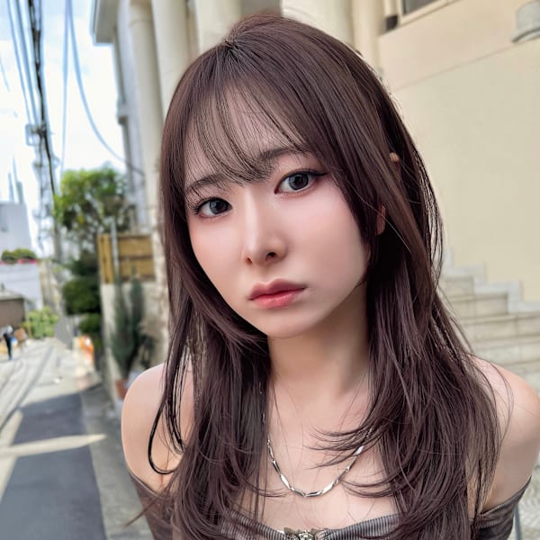 レイヤーワンホン韓国ハッシュカットグレージュ髪質改善|LAGOON 原宿/表参道 美髪カラー 髪質改善専門店