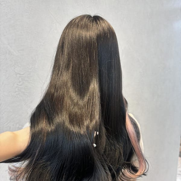 《中島遼香》ダークグレージュ/ピンクエクステ