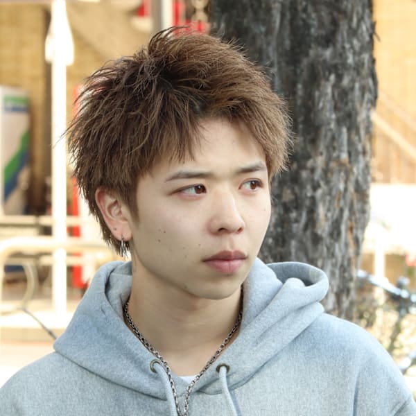 アップバング　メンズショート　ベージュカラー