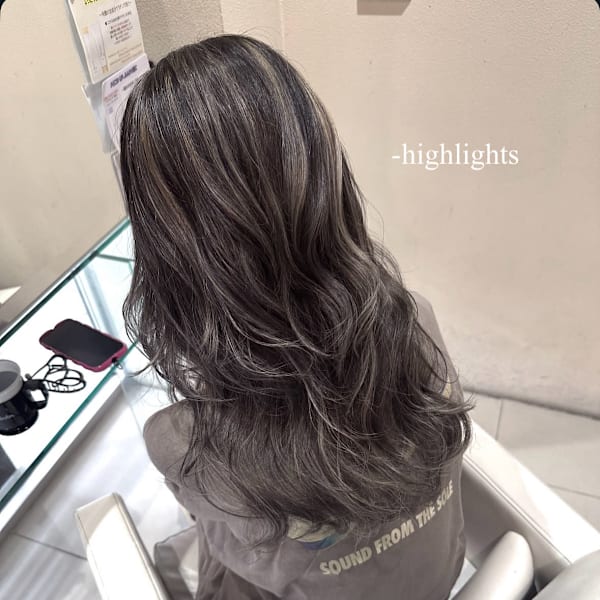 コントラストハイライト/グレージュ/ロングヘアー|GOTTO FLOW