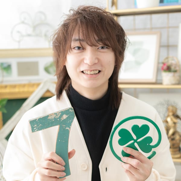 COVER HAIR bliss【カバーヘア ブリス】大宮/大宮西口店【カバー ヘア ブリス オオミヤ オオミヤニシグチテン】のスタッフ紹介。出川 宙