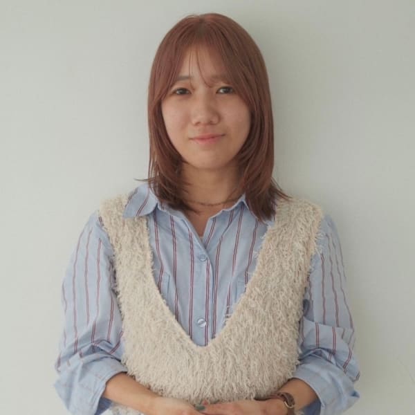 miu by KENJE【ミューバイケンジ】のスタッフ紹介。有野 ひかり
