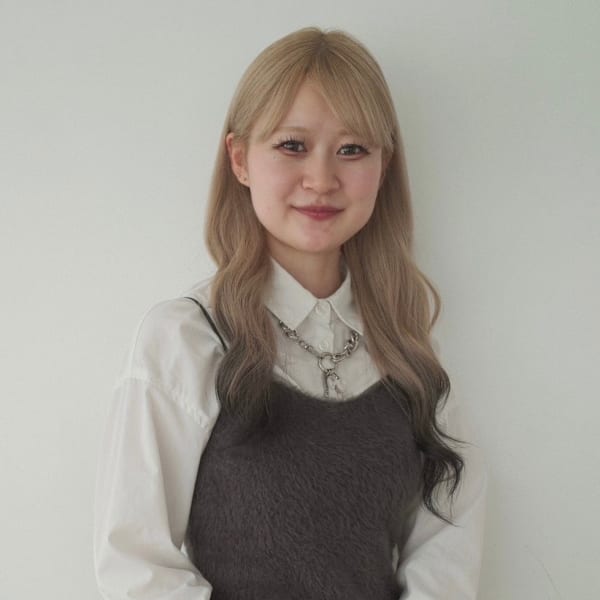 miu by KENJE【ミューバイケンジ】のスタッフ紹介。岩下瑚彩