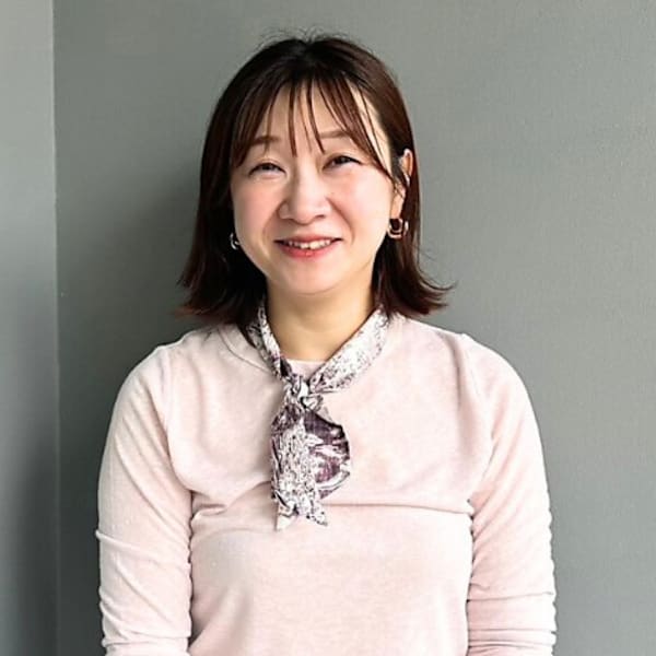 NAKAO COIFFURE【ナカオ コアフュール】のスタッフ紹介。荒井 真梨子