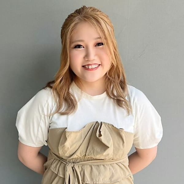 NAKAO COIFFURE【ナカオ コアフュール】のスタッフ紹介。成松 侑美