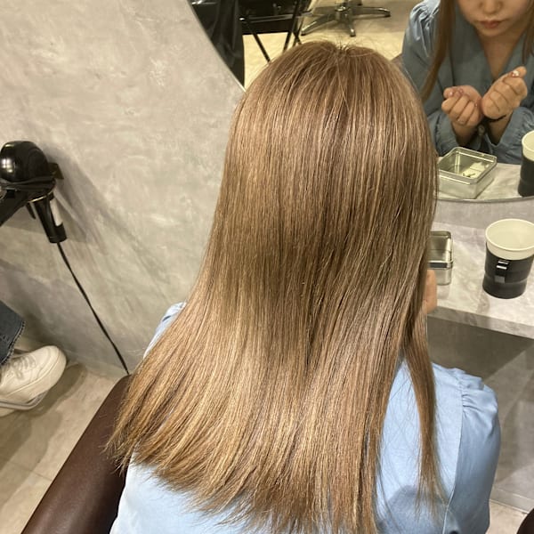 ミルクティーベージュ