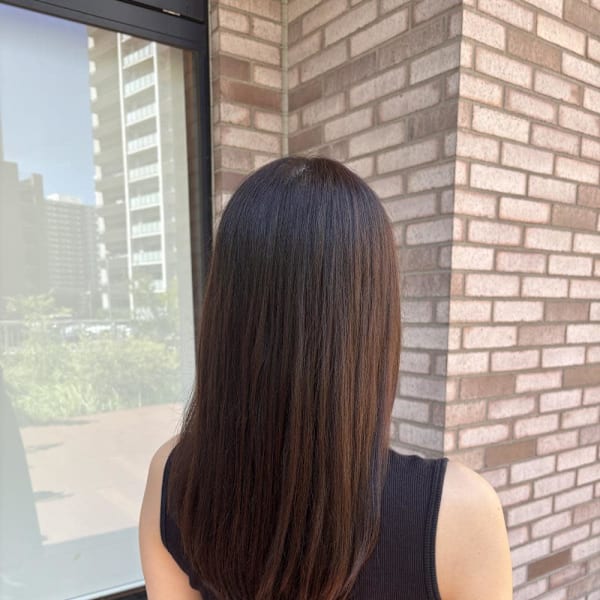 ナチュラルストレート|半個室 rire hair 千早店