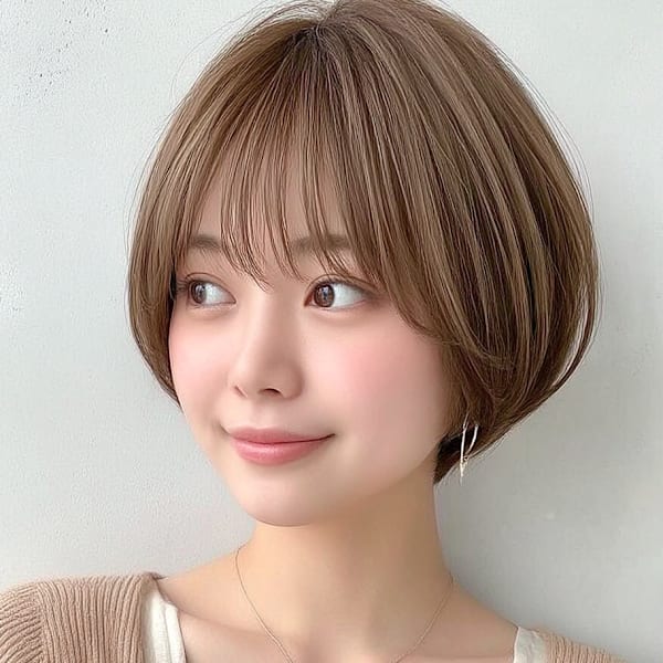 ショート ボブ ひし形ショート アッシュ ベージュ 透明感 