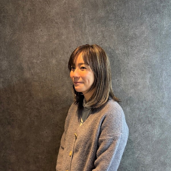 PRISM hair design【プリズム ヘアーデザイン】のスタッフ紹介。鈴木　深雪