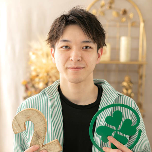 COVER HAIR bliss【カバーヘア ブリス】戸田公園/戸田公園西口店【カバーヘアブリス トダコウエン トダコウエンニシグチテン】のスタッフ紹介。吉野 自朗